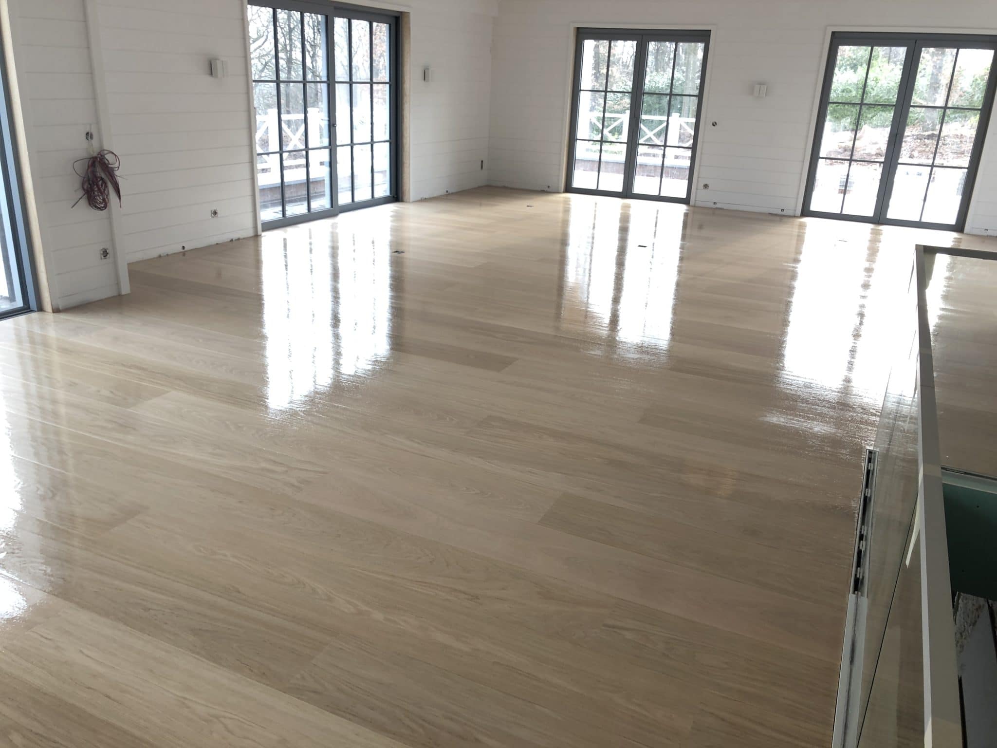 Réalisations 8 5E009676 CFED 4B2D 9707 8F7CF4593A4B scaled 1 | Parquets Drouven, Partenaire de confiance pour rénover, entretenir ou poser votre parquet.