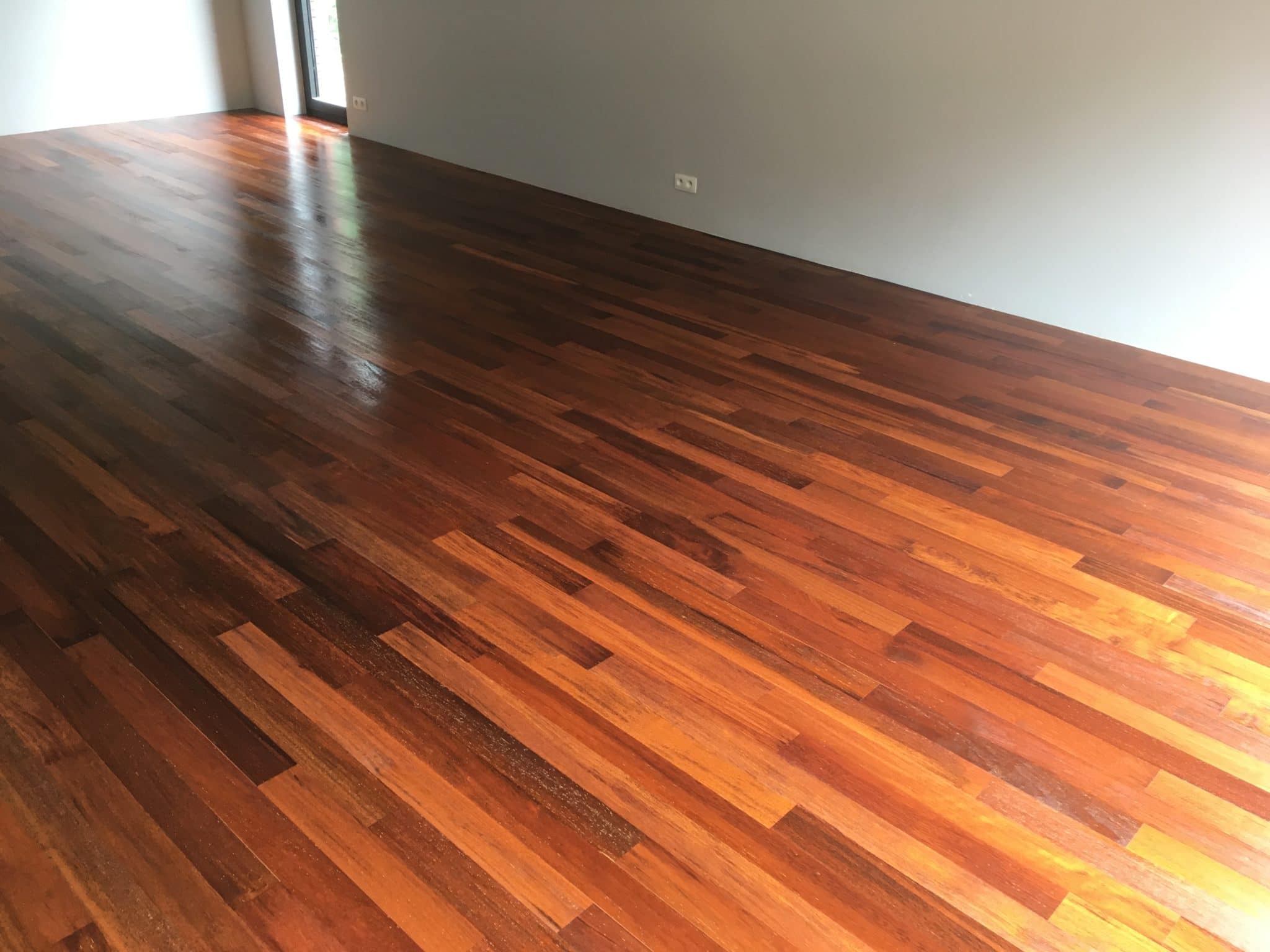 Réalisations 5 EE1FB489 10A0 453E B7F3 F7EC332F163A scaled 1 | Parquets Drouven, Partenaire de confiance pour rénover, entretenir ou poser votre parquet.